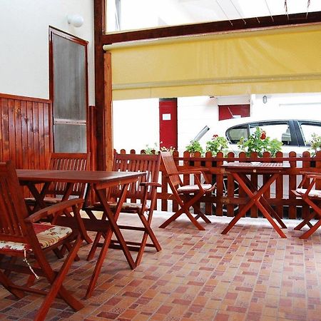 Voyager Bed & Breakfast Novi Sad Restaurant foto