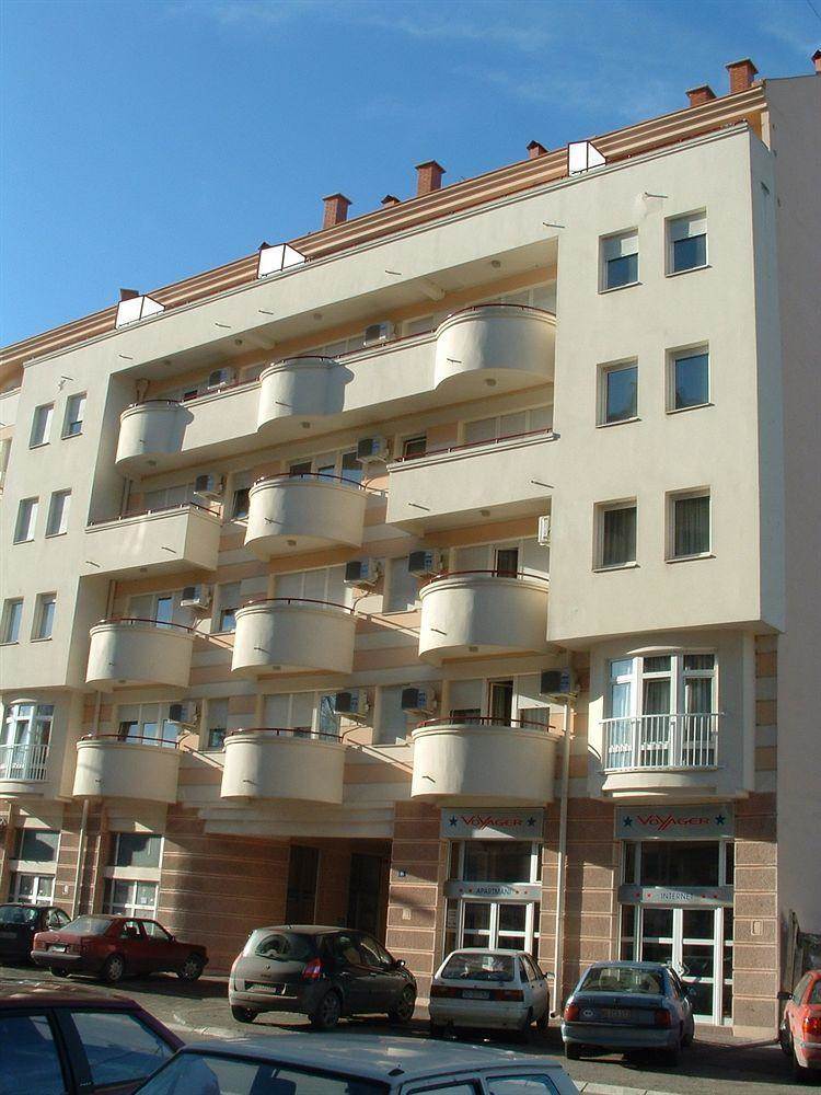 Voyager Bed & Breakfast Novi Sad Buitenkant foto