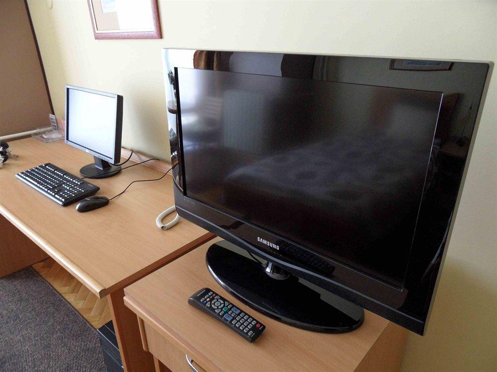 Voyager Bed & Breakfast Novi Sad Buitenkant foto