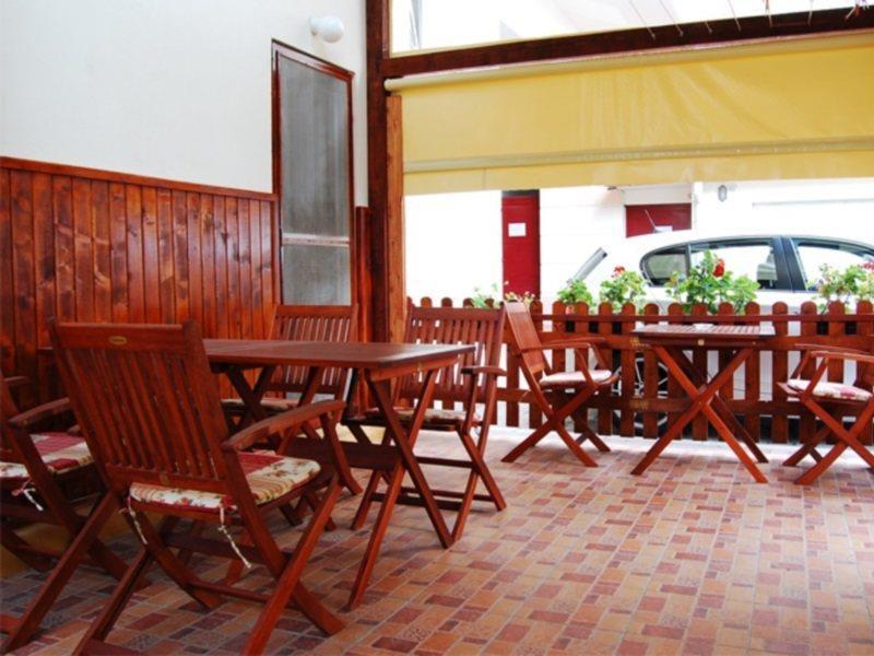 Voyager Bed & Breakfast Novi Sad Buitenkant foto