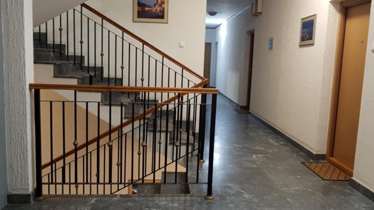 Voyager Bed & Breakfast Novi Sad Buitenkant foto
