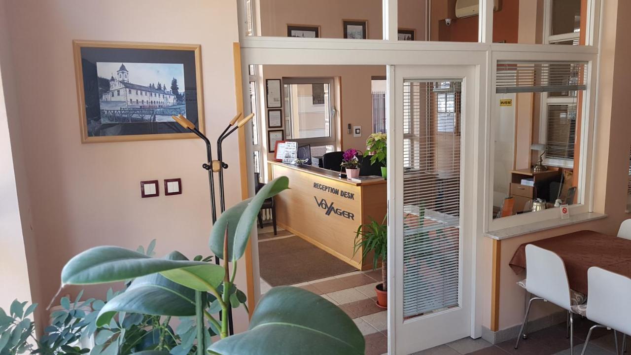 Voyager Bed & Breakfast Novi Sad Buitenkant foto