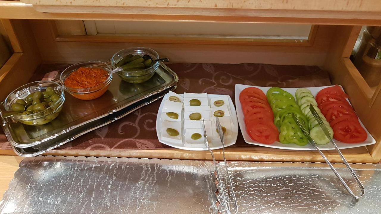 Voyager Bed & Breakfast Novi Sad Buitenkant foto